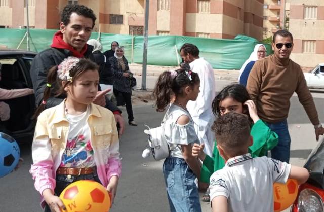 مستقبل وطن بدر يوزع 7 ألآف هدية على الأطفال فى عيد الفطر.. فيديو