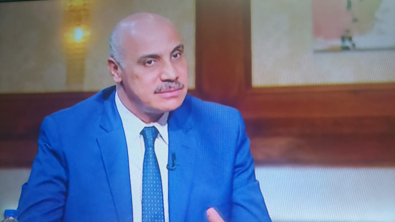 الكاتب الصحفى أحمـد ســليمان