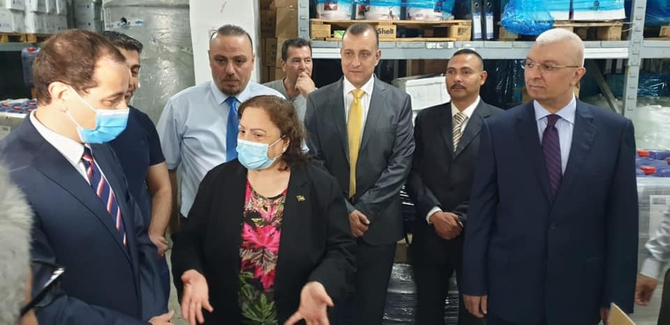 بالصور.. وزارة الصحة الفلسطينية برام الله تستلم شحنة مستلزمات طبية مصرية 