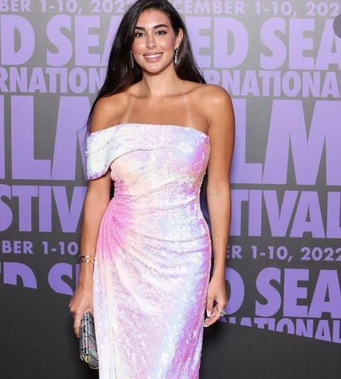  فستان طويل لامع ياسمين صبرى تتألق فى مهرجان كان السينمائى 