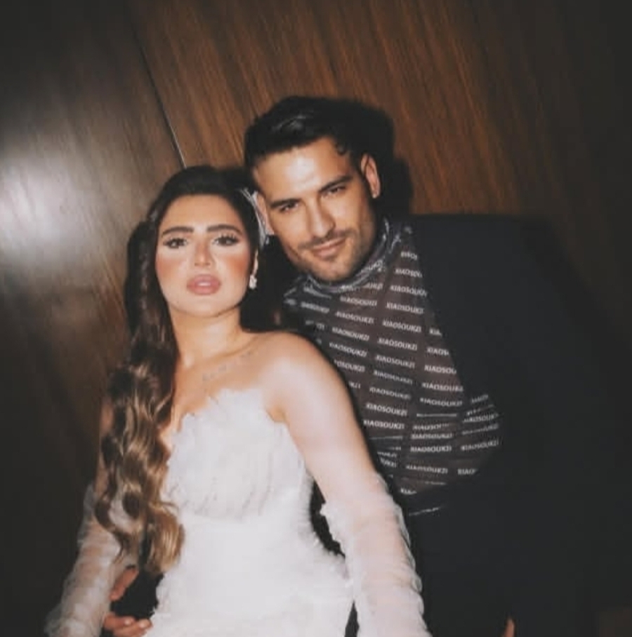مسلم وزوجته 