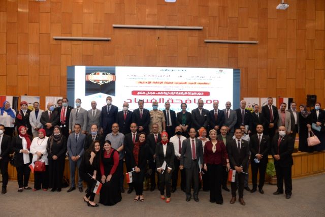 محافظ أسيوط ورئيس جامعتها يشاركان هيئة الرقابة الإدارية فى الاحتفال بعيدها.. بالصور