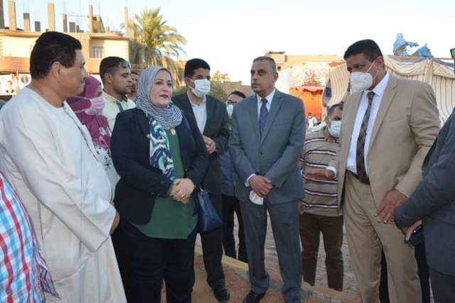محافظ سوهاج يفتتح حديقة جهينة العامة.. ويتفقد السوق الحضري الجديد..صور