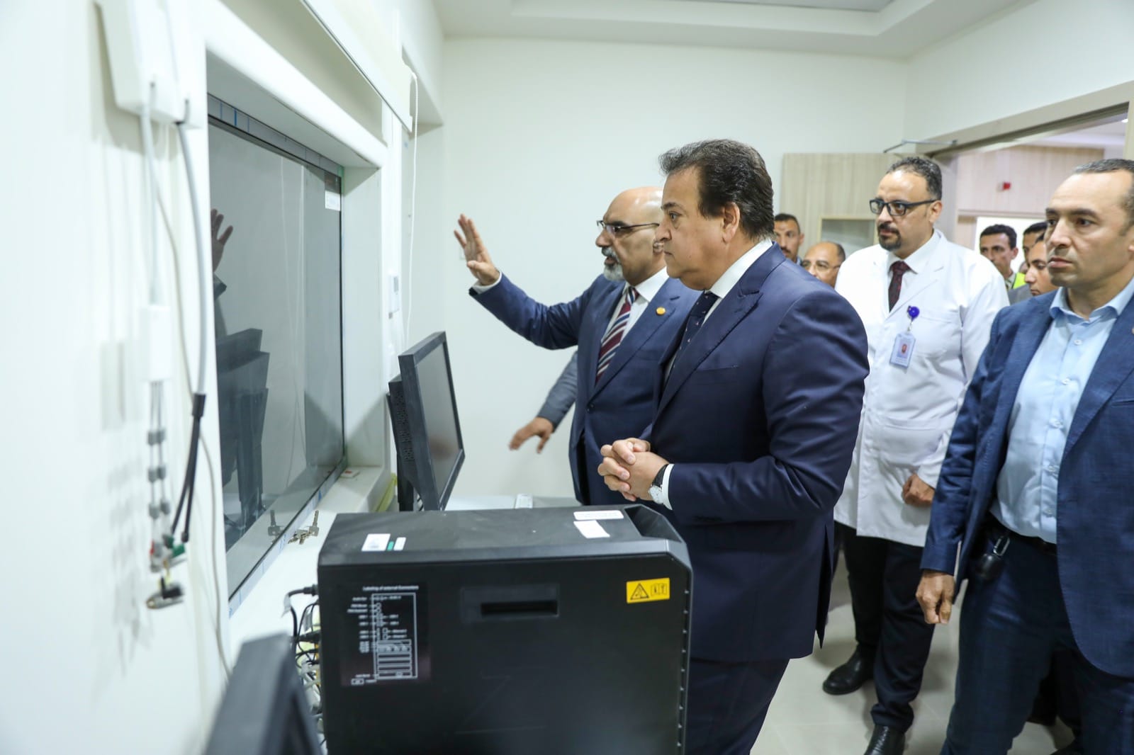 وزير الصحة يتفقد التشغيل التجريبي بمستشفى التأمين الصحي بالعاصمة 