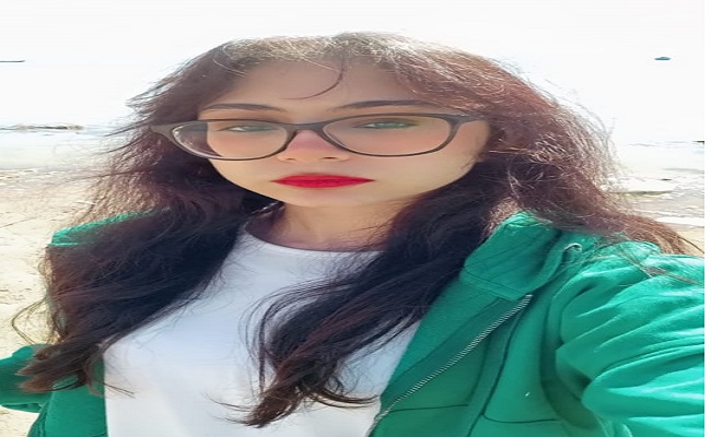 الطالبه فرح مصطفى كامل
