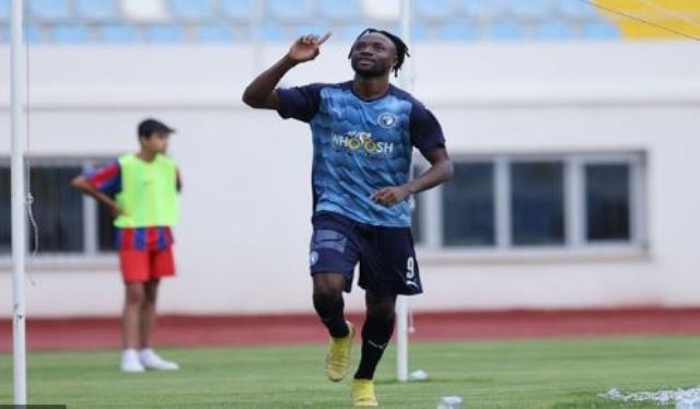 فيستون ماييلي