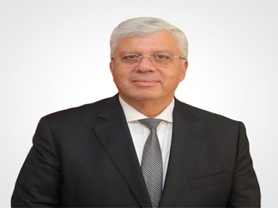 الدكتور أيمن عاشور وزير التعليم العالي والبحث العلمي