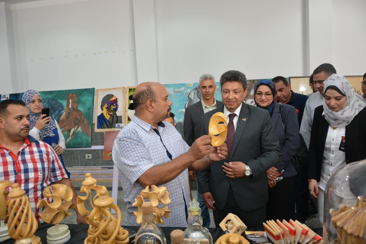 افتتاح معرض النيل للمبدعين بجامعة دمياط 