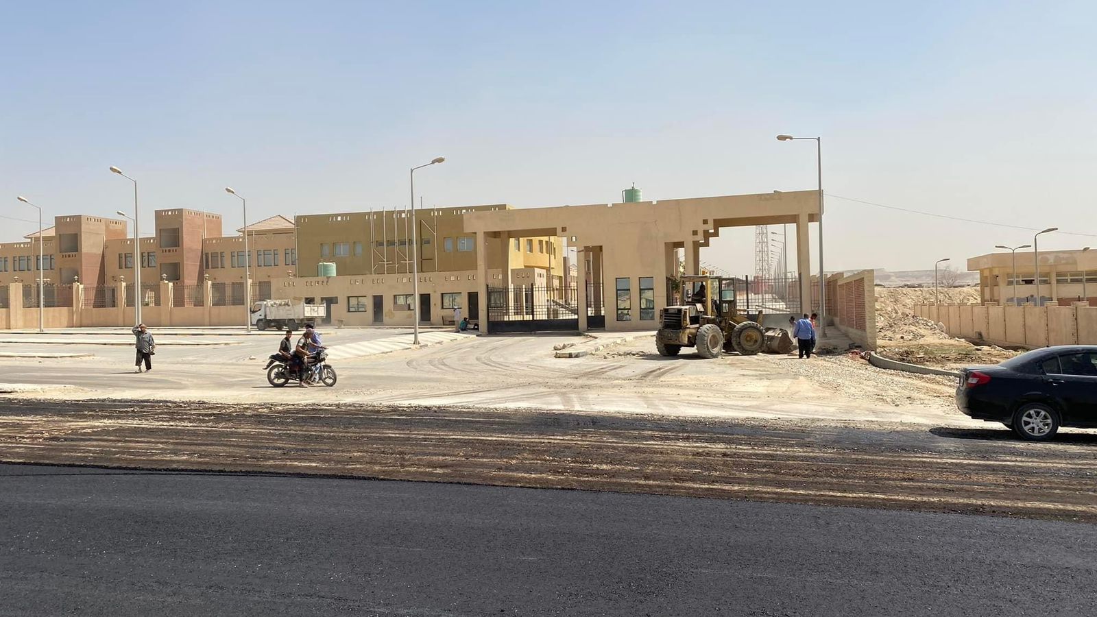 رئيس الجهاز: رفع كفاءة الطرق الدائري لمدينة ١٥ مايو