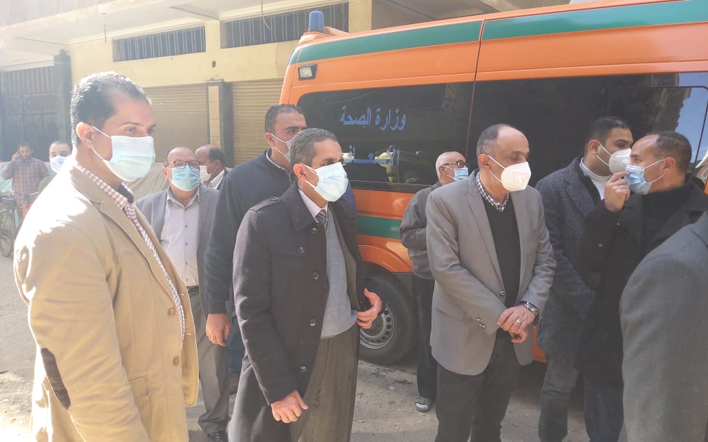 انهيار منزل من ٤طوابق بالمحلةوالمحافظ يشرف على انقاذ الضحايا-صور