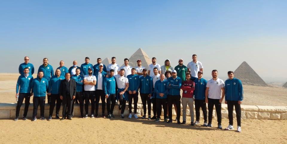 مونديال العالم.. منتخب الجزائرلكرة اليد في زيارة لاهرامات 