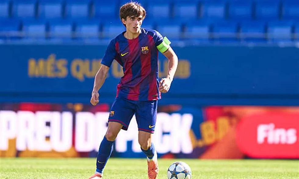 مدافع برشلونة يقترب من الانضمام لكومو الايطالى 