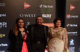 مها الصغير ترتدى نفس جاكت بدلة زوجها احمد السقا بمهرجان الجونة.. صور