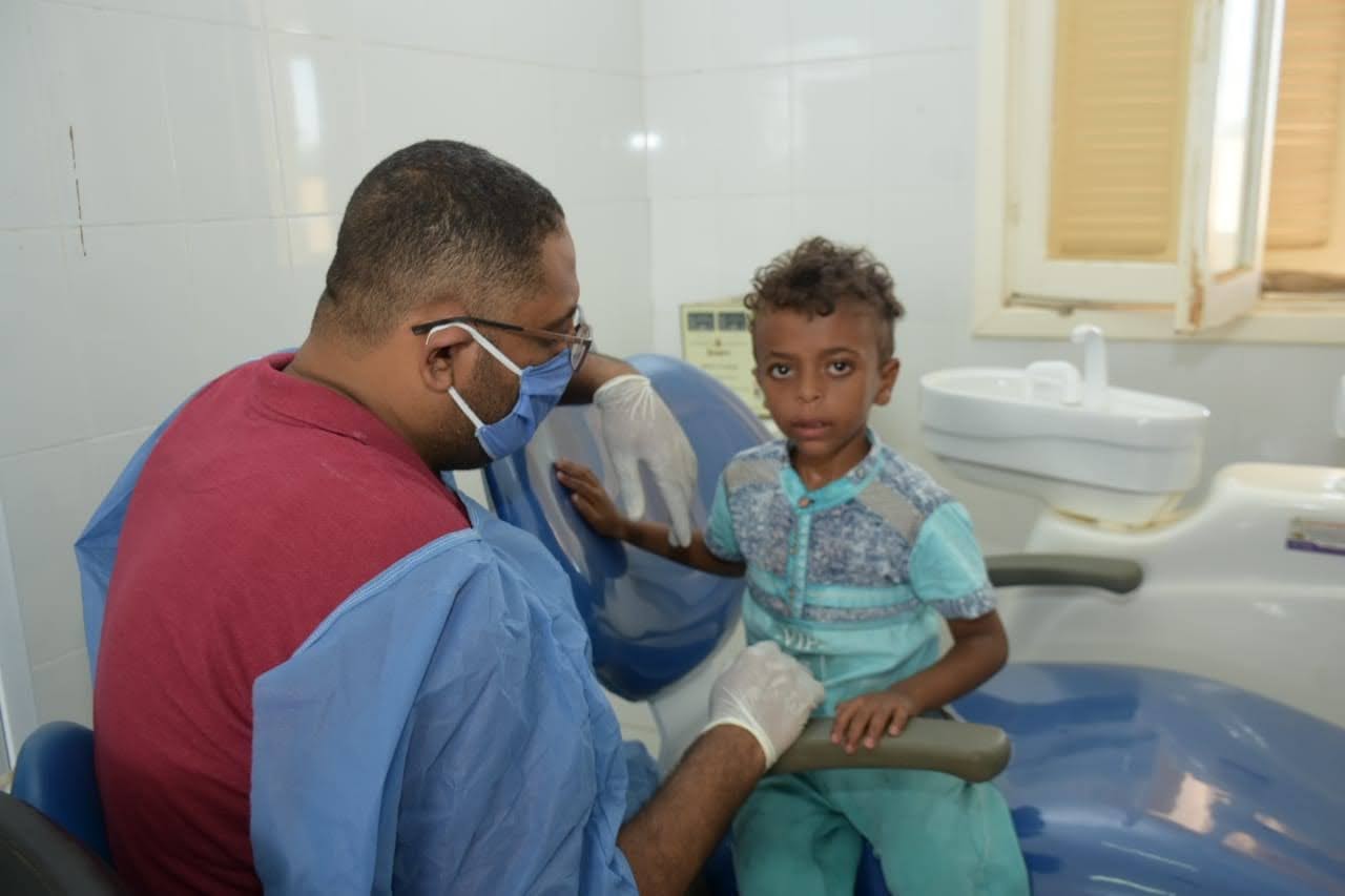 قافلة جامعة القاهرة في حلايب وشلاتين وأبو رماد تقدم خدماتها المجانية للمواطنين بالمناطق الحدودية