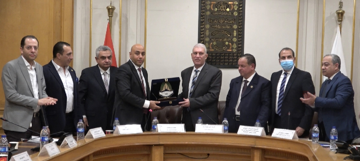 غرفة القاهرة تستضيف رئيس مصلحة الجمارك 