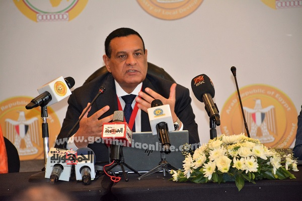 اللواء هشام آمنة وزير التنمية المحلية