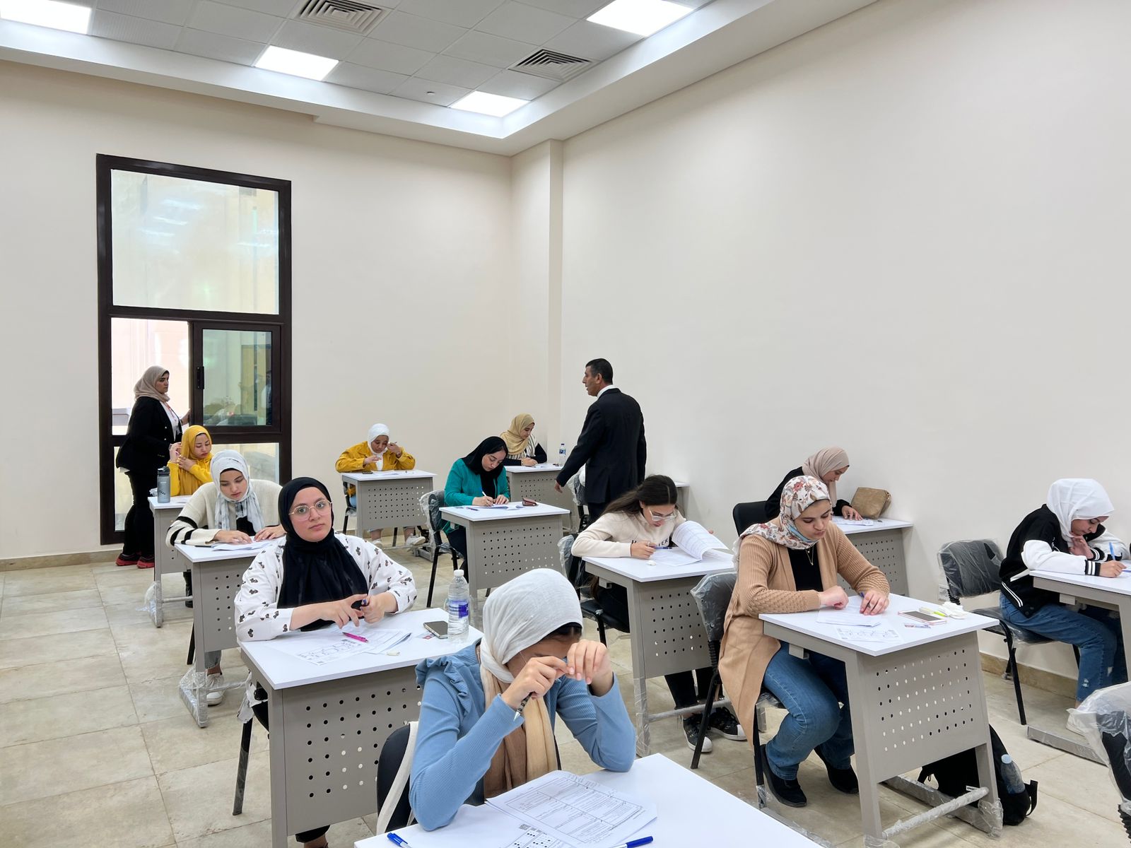 بدء اختبارات منتصف الفصل الدراسي الاول بكلية طب اسنان المنصورة 