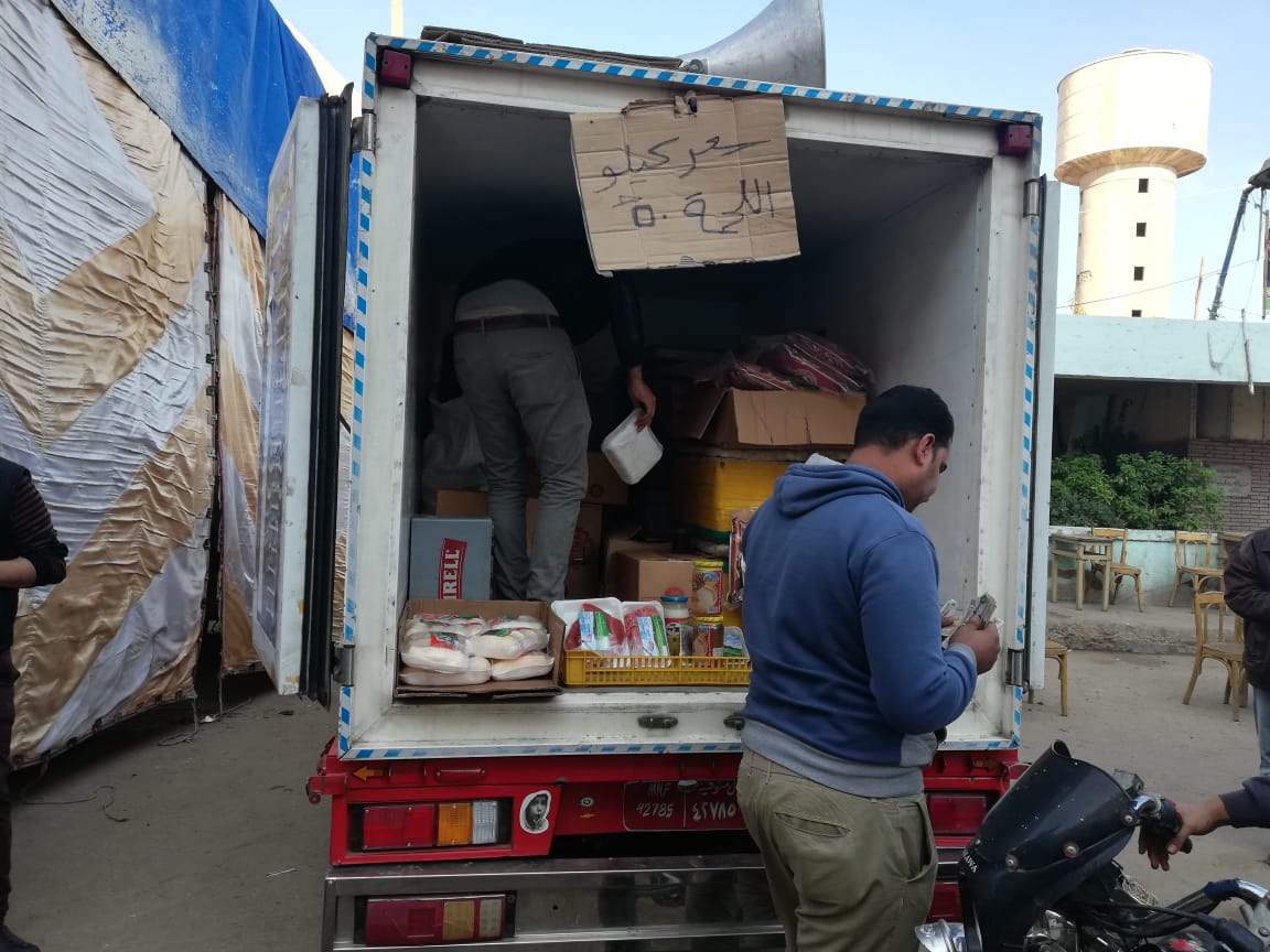  مستقبل وطن بالبحيرة ينظم سيارات بيع اللحوم باسعار مخفضة في ادكو ورشيد