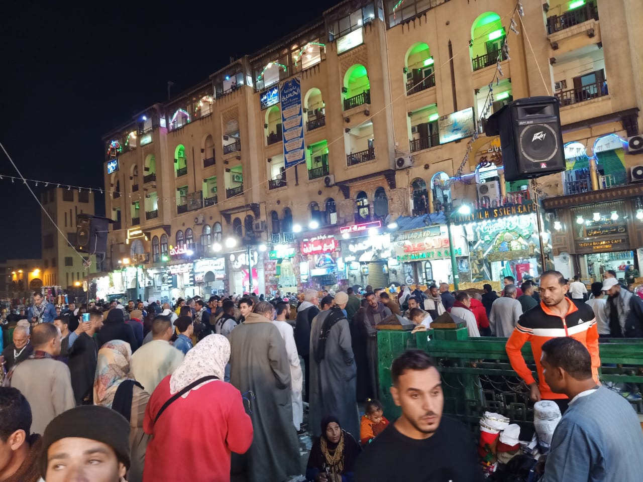 الجفرى وفاروق وزكى وابوشعر نجوم متألقة فى مولد الحسين 