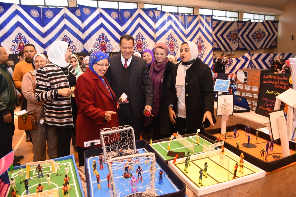 نائبا رئيس جامعة أسيوط يشهدان حفل كرنفال الأنشطة الطلابية لكلية التربية للطفولة المبكرة