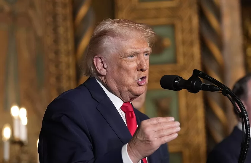 ترامب يتحدث عن ضغطه على ماكرون.. وقصر الإليزيه ينفي 