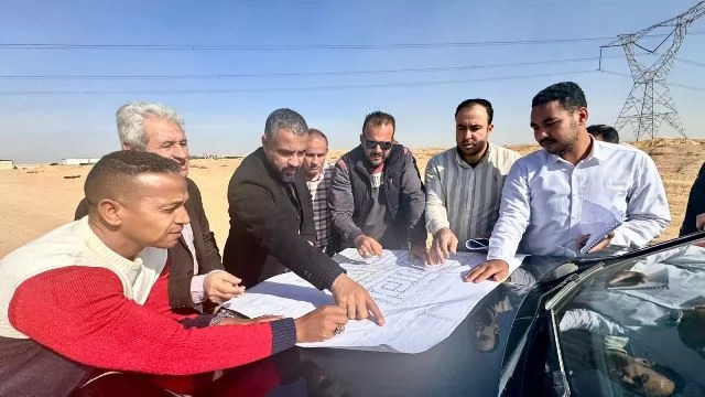 خطوة مهمة من رئيس جهاز العبور الجديدة بشأن ملف التقنين فى المدينة.. صور 