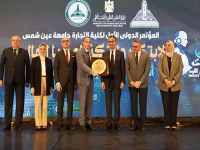 توصيات مؤتمر الابتكار والتكنولوجيا المالية لتجارة عين شمس 