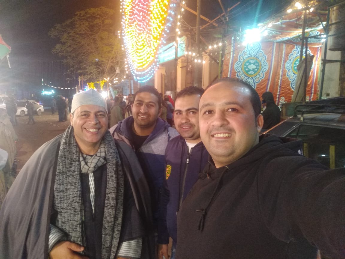 الآف المصريين يحتفلون بالليلة الختامية لمولد الامام على زين العابدين الحسين 