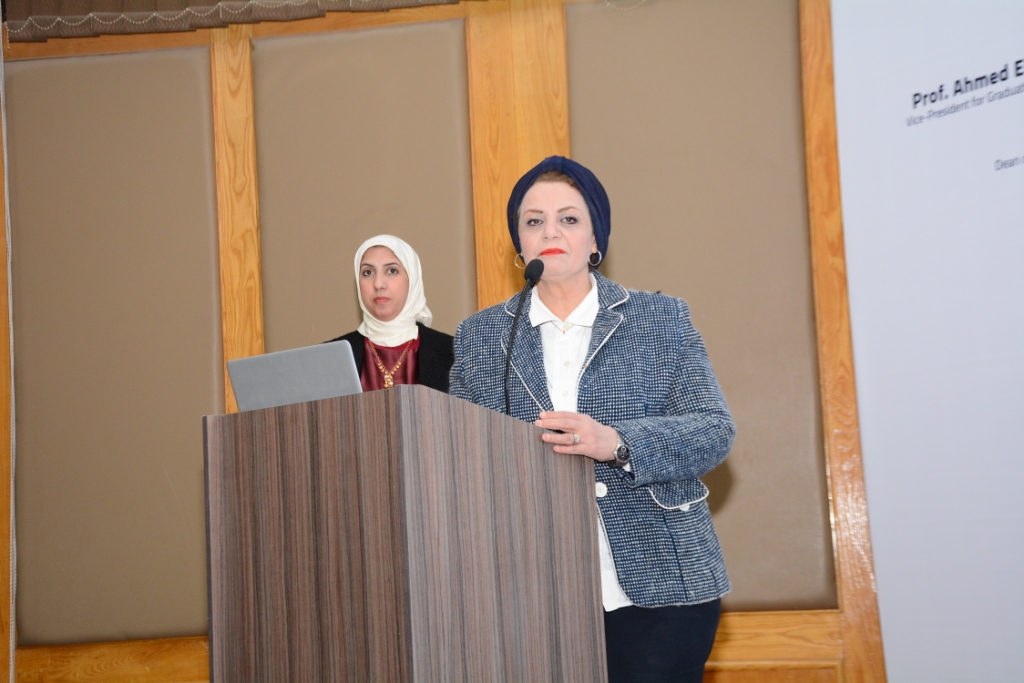 تكريم أسر الشهداء ومصابي العمليات الحربية