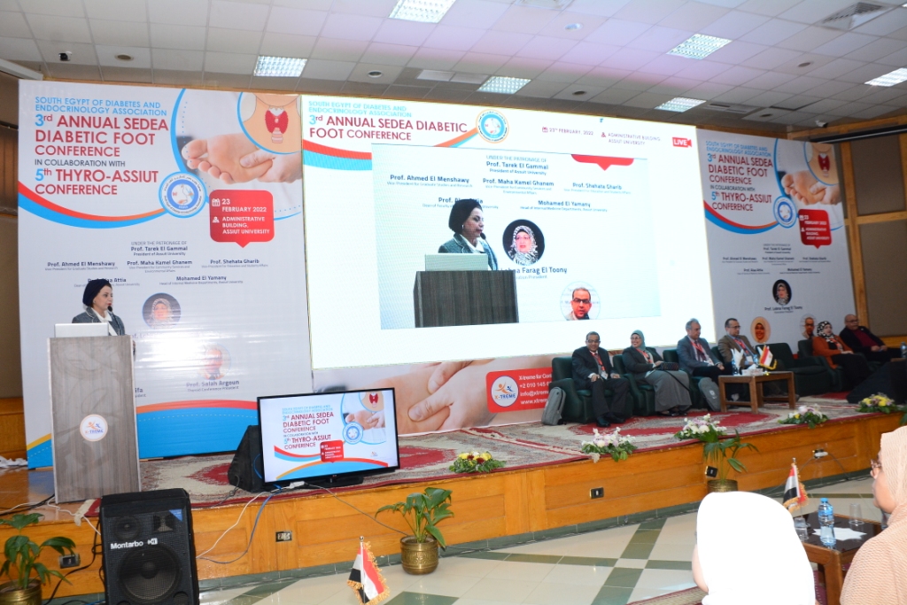 تكريم أسر الشهداء ومصابي العمليات الحربية