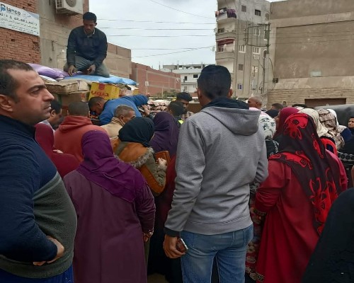 بأسعار مخفضة.. مستقبل وطن بكفر شكر ينظم معرض لبيع مستلزمات الأسرة