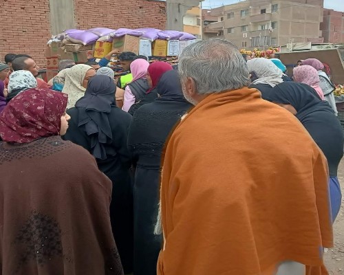 بأسعار مخفضة.. مستقبل وطن بكفر شكر ينظم معرض لبيع مستلزمات الأسرة