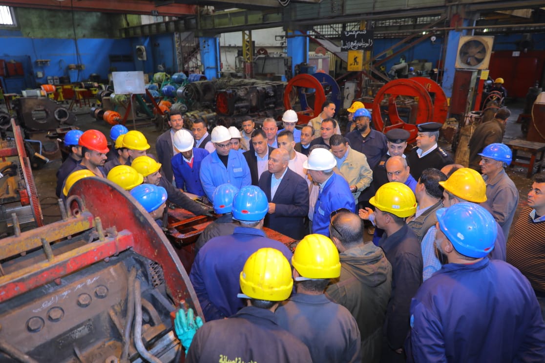 الوزير: مجمع للخدمات ببشتيل بتكلفة 350مليون جنيه