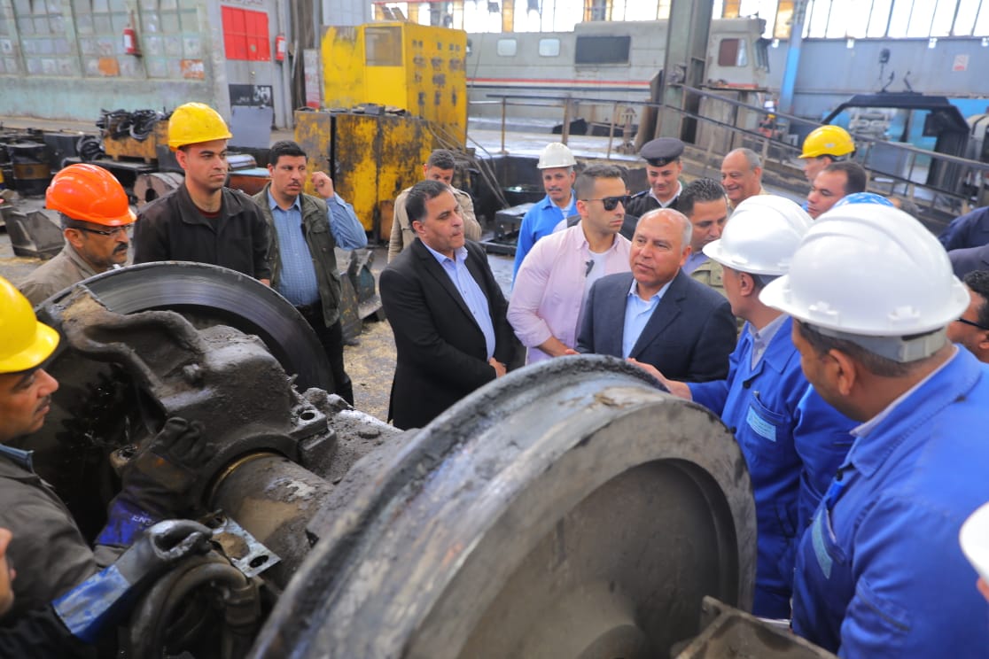 الوزير: مجمع للخدمات ببشتيل بتكلفة 350مليون جنيه