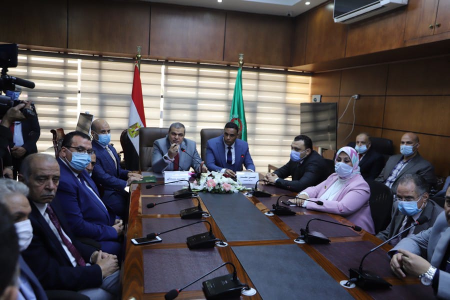 سعفان ومحافظ الدقهلية يلتقيان العمالة العائدة من الخارج لمساعدتهم في عمل مشروعات صغيرة