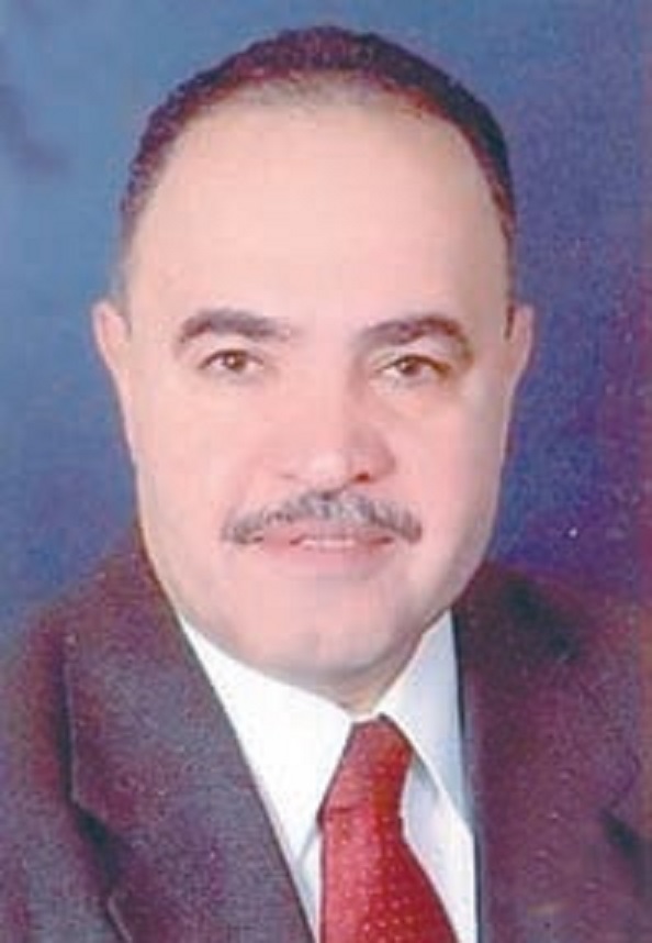 المهندس حسن مبروك رئيس شعبة الأجهزة الكهربائية بالغرف التجارية