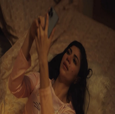 كارولين عزمي 