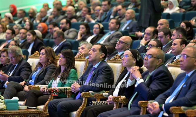 الدكتورة منال عوض وزيرة التنمية المحلية خلال حضورها فعاليات المؤتمر