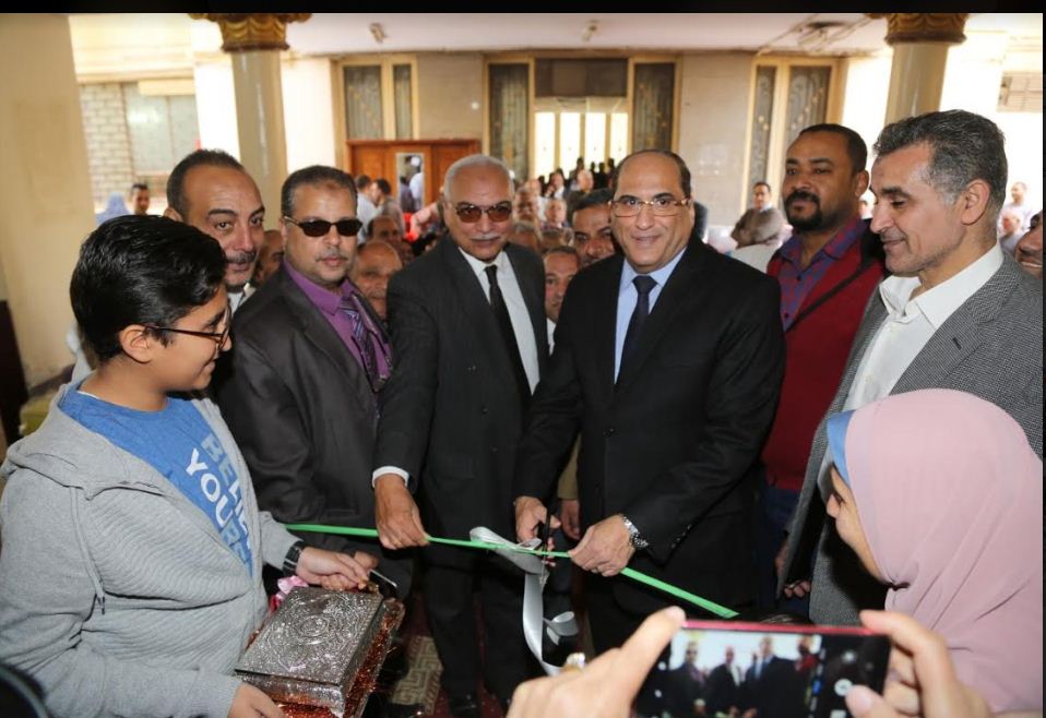 وزير الزراعة يفتتح معرض لبيع المنتجات الغذائية بأسعار مخفضة .. صور 