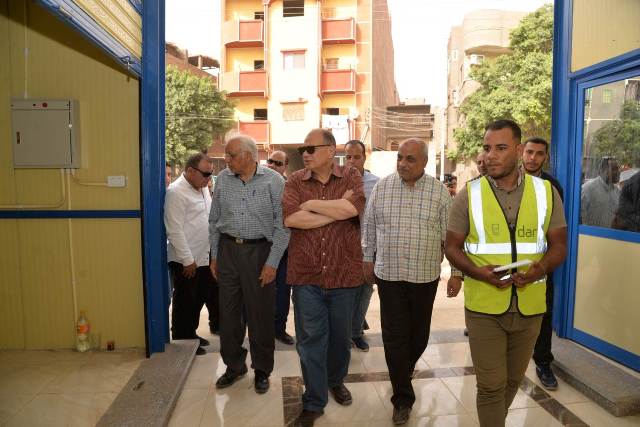 محافظ أسيوط يتفقد أعمال إنشاء موقف سيارات أولاد إلياس