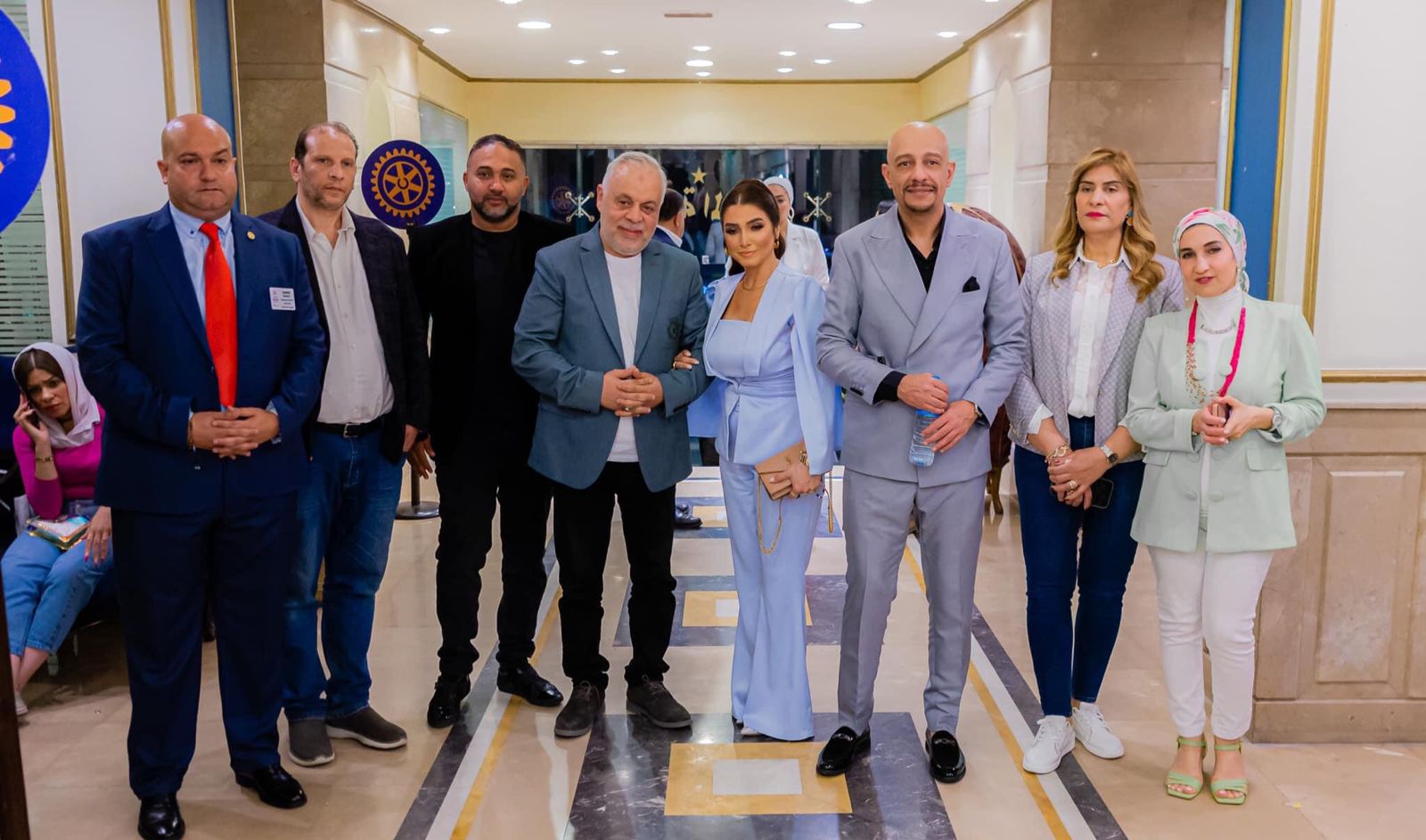 محمد عبدالحافظ يحتفل بعيد ميلاده بحضور نجوم مسلسل 