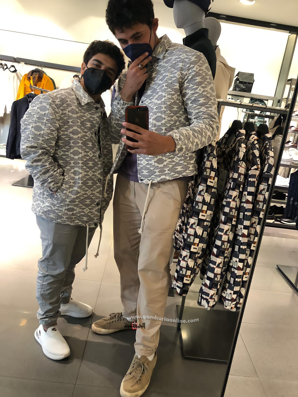 مؤمن هشام الشقيق الأصغر لأمير المصري ضمن أحداث  المسلسل العالمي The Crown