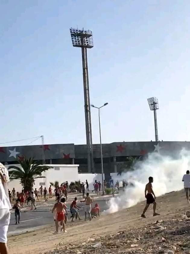 وسط شغب الجماهير .. الترجى والنجم الساحلى يتعادلان بالدورى التونسى
