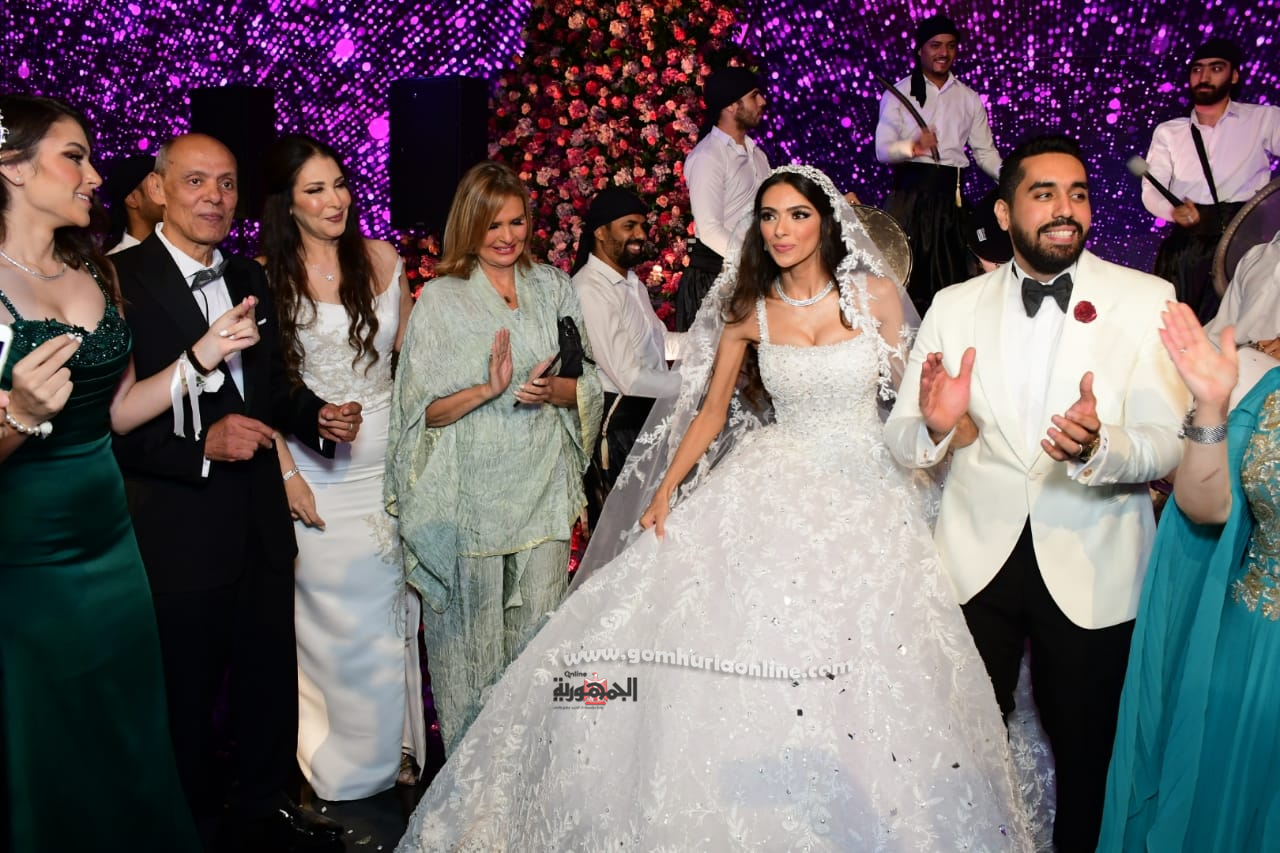 بالصور.. نحوم الفن والمشاهير في زفاف ابنة عصام إمام شقيق الزعيم 