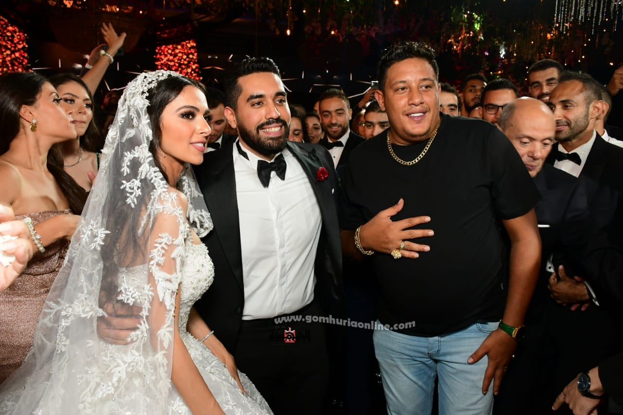 بالصور.. نحوم الفن والمشاهير في زفاف ابنة عصام إمام شقيق الزعيم 