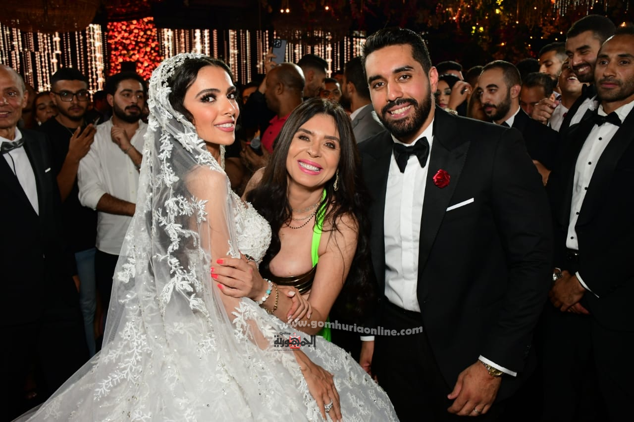 بالصور.. نحوم الفن والمشاهير في زفاف ابنة عصام إمام شقيق الزعيم 
