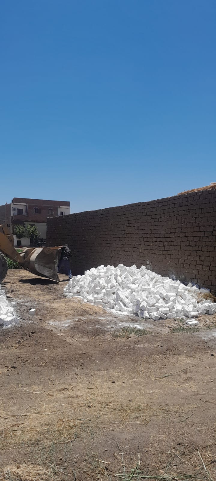 محافظ أسيوط يعلن تنفيذ إزالة 20 حالات تعدي على أراضي الدولة 