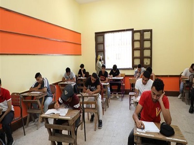 طلاب الثانوية العامة 