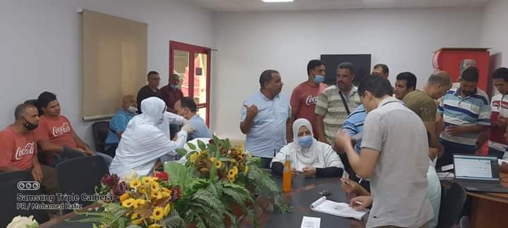 جهود مكثفة للفرق الطبية المتحركة لتطعيم العاملين بالمصالح الحكومية بلقاح كورونا‎ بصحة القليوبية