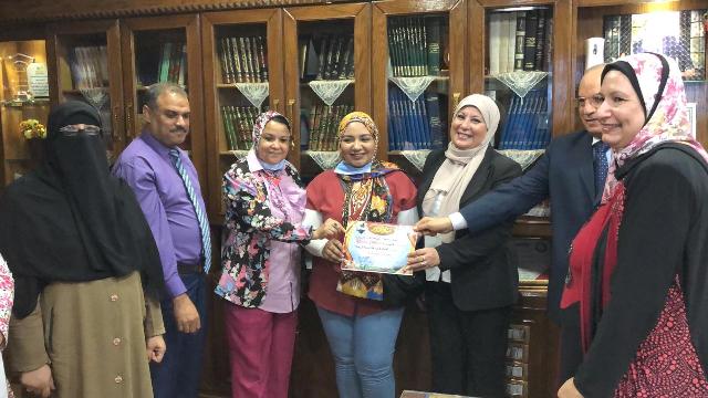 بولاق الدكرور تكرم الاوائل على الجمهورية فى مسابقة الاذاعة المدرسية